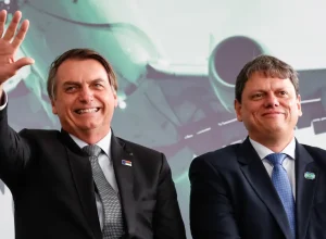 3xFD5RWS-jair-bolsonaro-tarcisio-freitas