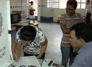 Eleicao-Mulher-votando.jpg