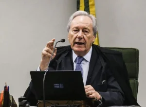 H35zdl5h-Ricardo-Lewandowski.webp.webp