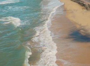 Praia-da-Areia-Preta-em-Guarapari-2.jpg