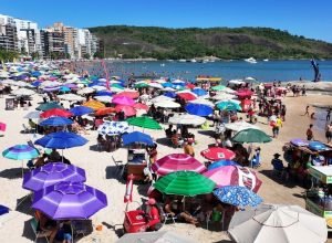 Praia-do-Morro-em-Guarapari.jpg