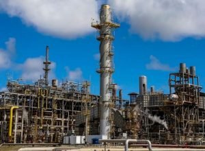 Refinaria-de-petroleo.jpg