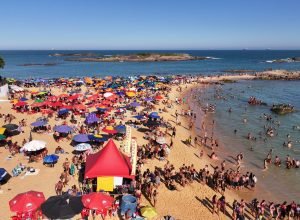 Vista-aerea-Praia-da-Costa-3-scaled.jpg