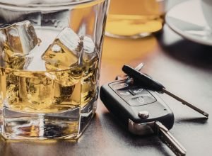 bebida-alcoolica-e-direcao-alcool.jpg